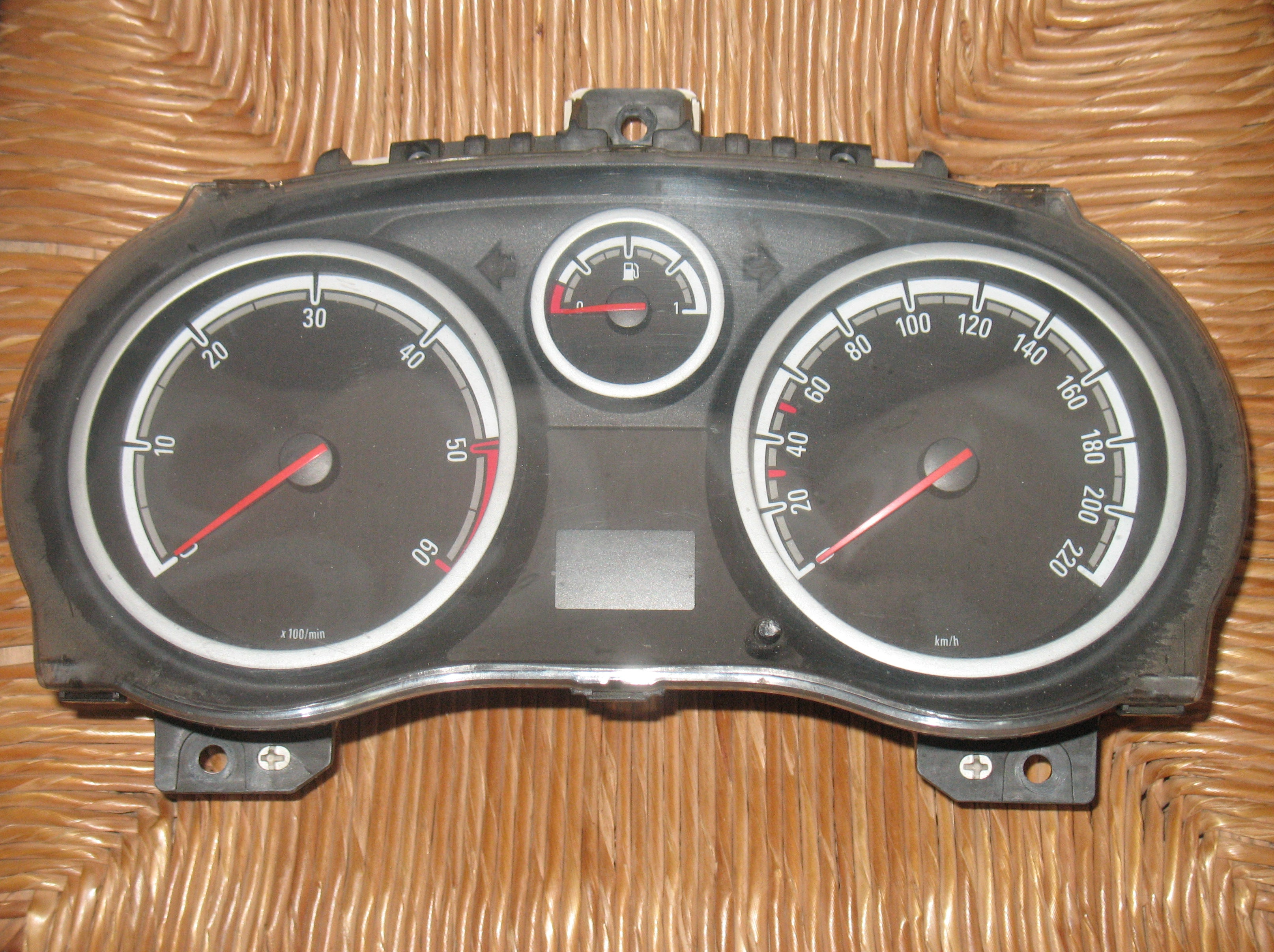 QUADRO STRUMENTI OPEL CORSA D 2006 > 2010 1.3 MTJ P0013252146 28118991-0 AY