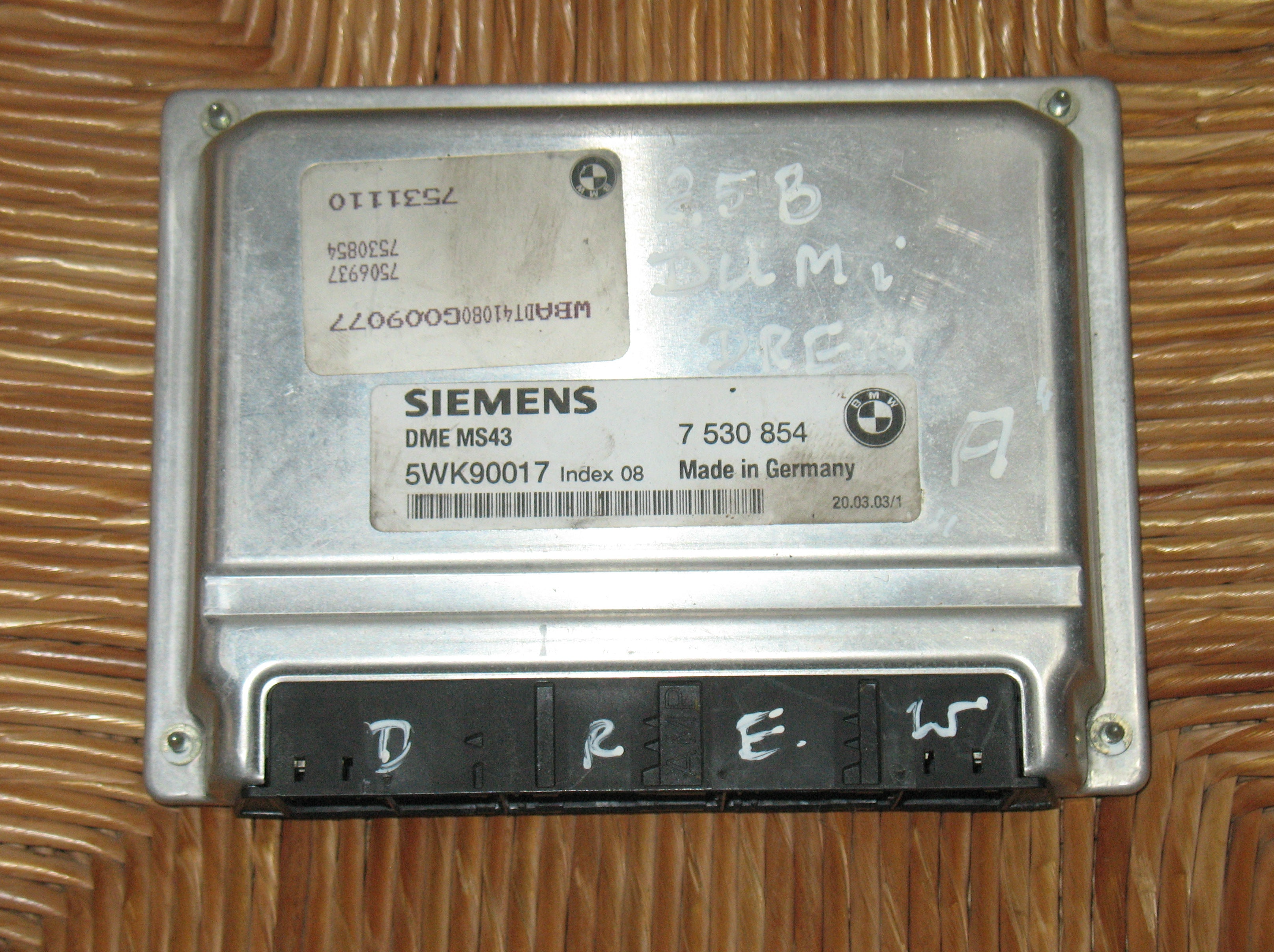BMW 3 SERIES ENGINE ECU E46 PART 7530854 5WK90017 SIEMENS 325I