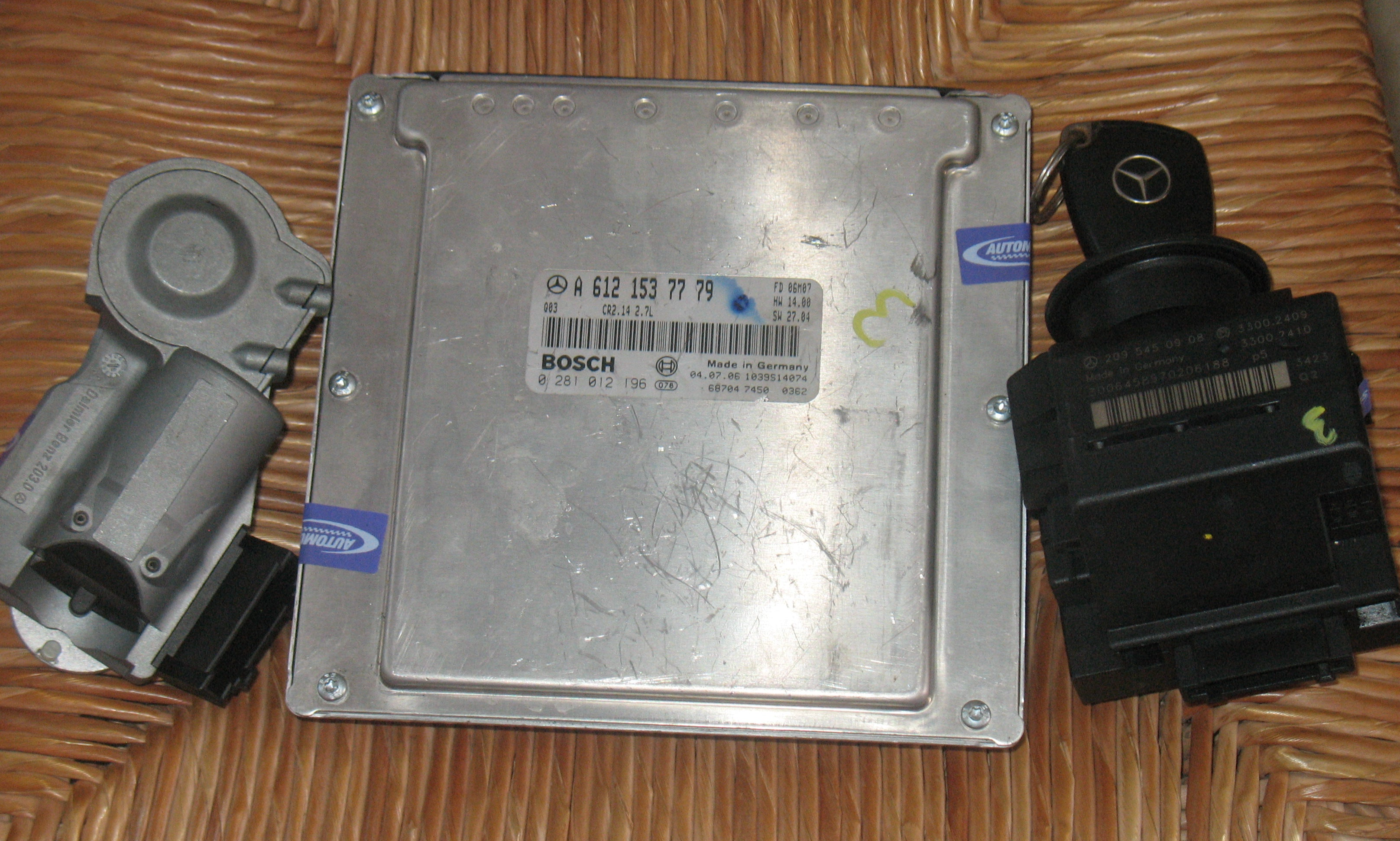 KIT ECU CENTRALINA MOTORE Mercedes-Benz Bosch EDC15C6 0281012196 A6121537779 2095450908 con blocchetto