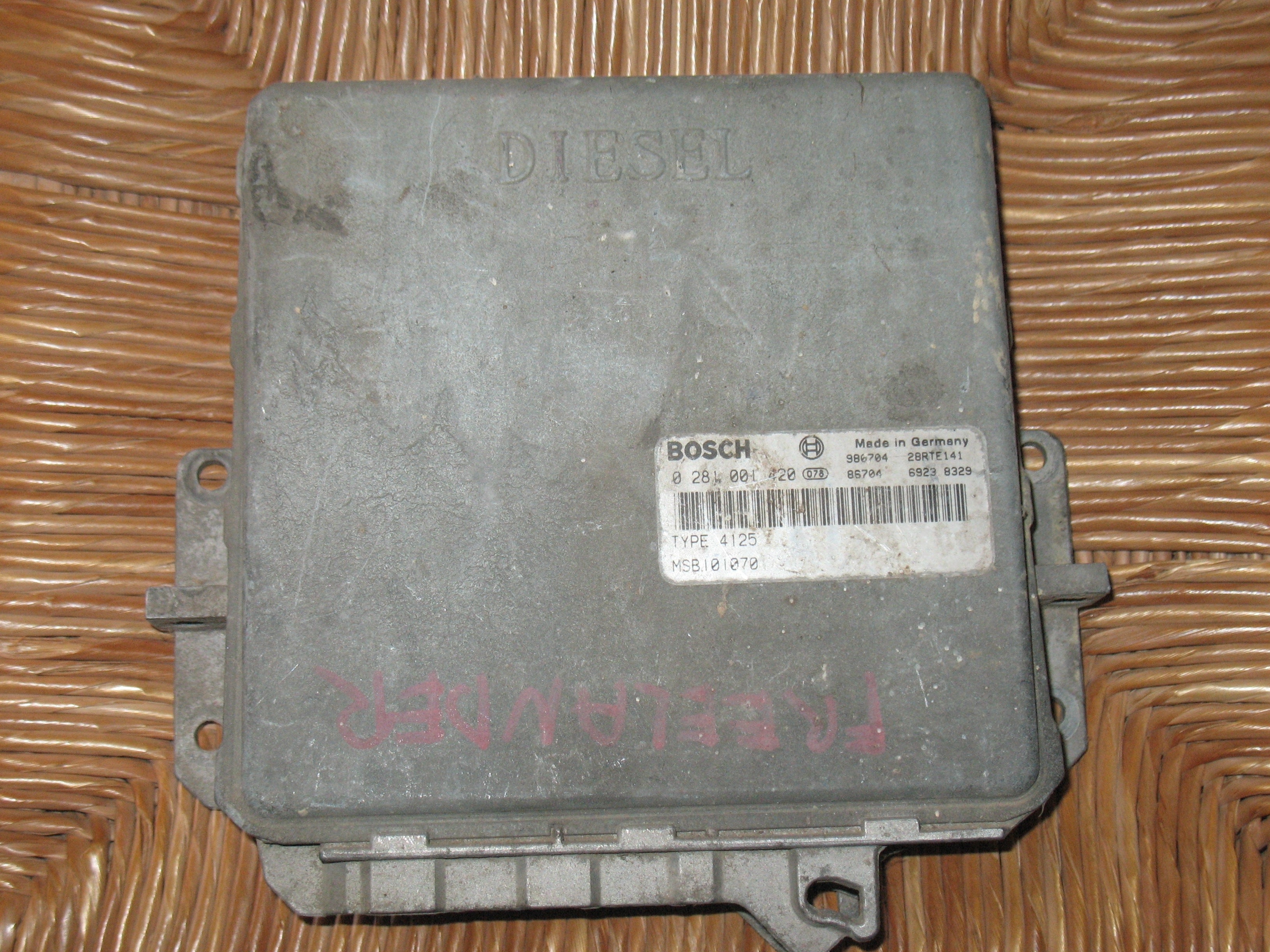 ECU BMW E36 325TDS 1992 Turbo-Diesel 105.2KWKW Bosch 0281001120 357421 D300