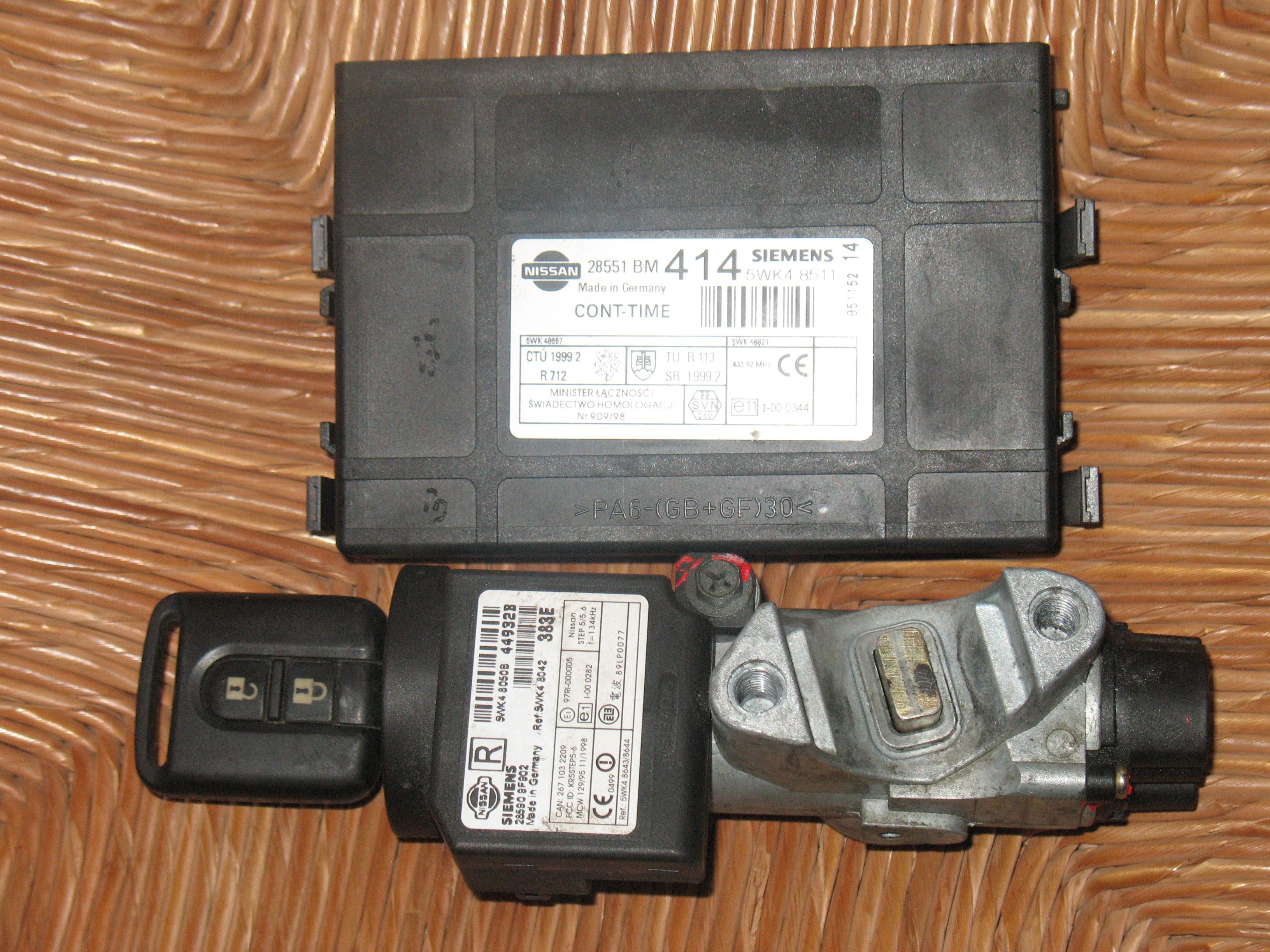 CENTRALINA NISSAN ALMERA SIEMENS 5WK48511 28551BM414 con blocchetto chiave