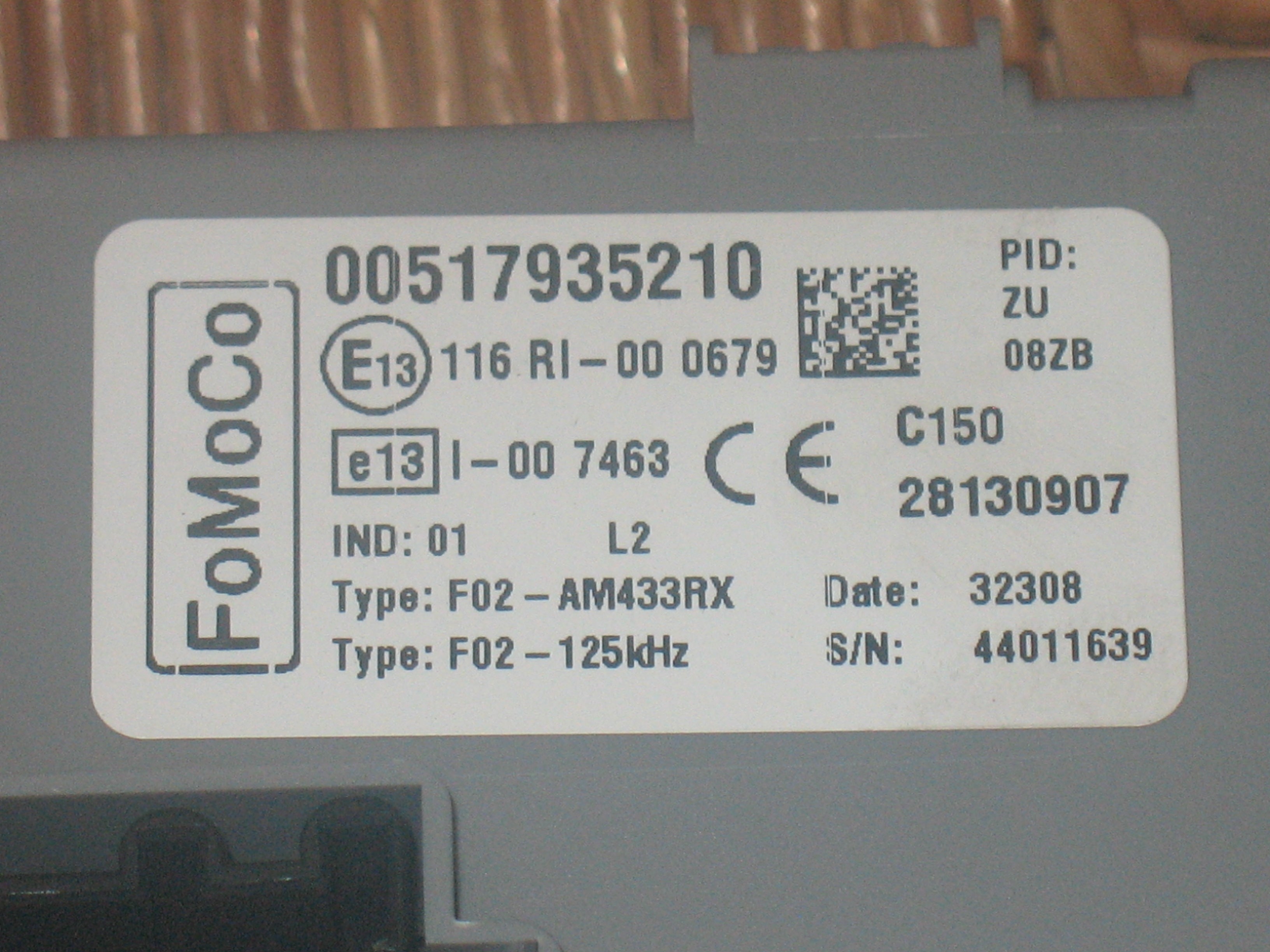 BODY COMPUTER FORD KA 00517935210 517935210  28211878 44717477