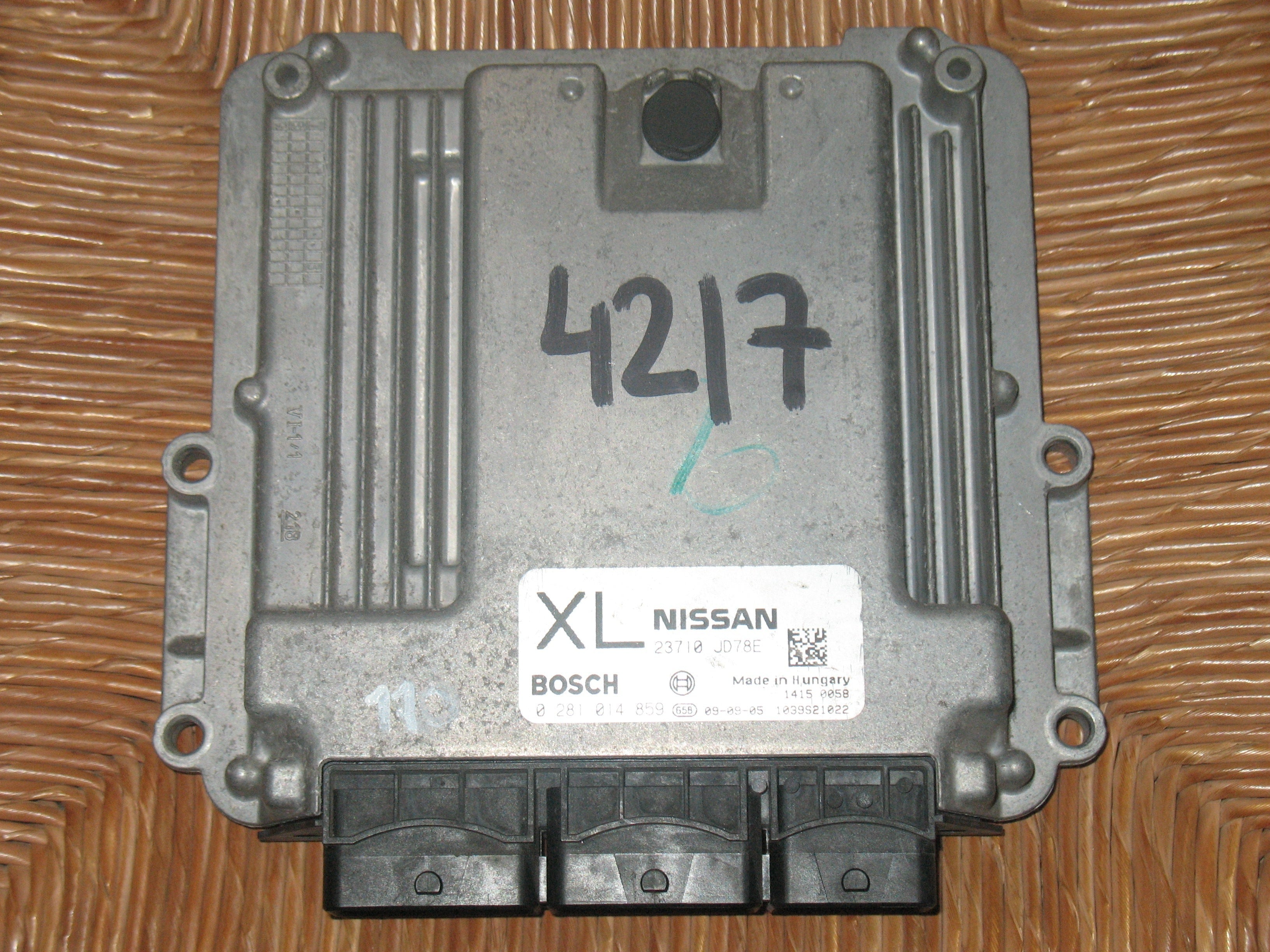 ECU CENTRALINA MOTORE NISSAN QASHQAI 2.0 DCI BOSCH 0281014859 23710 JD78E 23710JD78E NUMERO EDC 16CP33-6.7 EDC16CP33