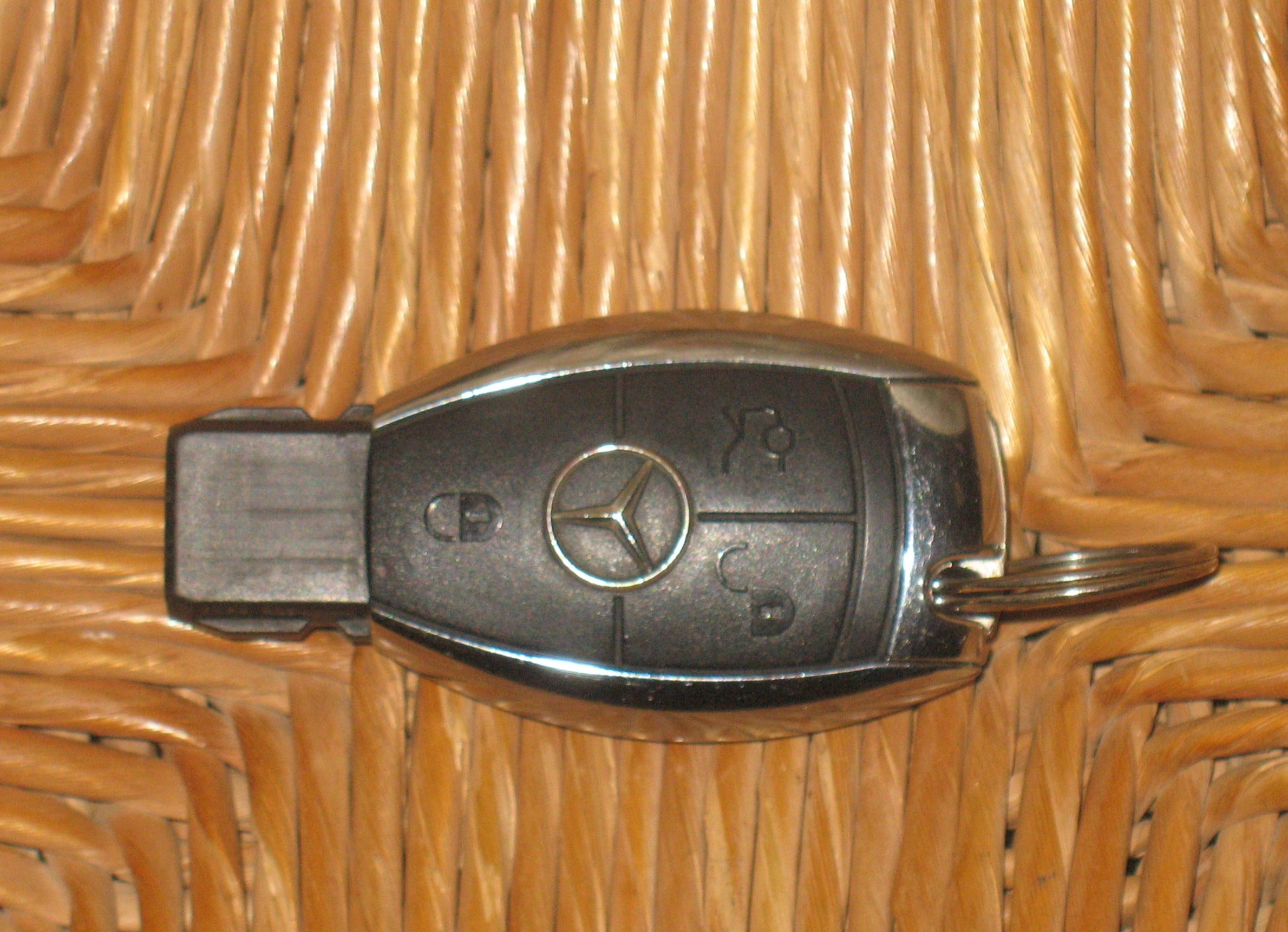 chiave elettronica telecomando MERCEDES BENZ 2001-2015 W212 W204 chiave a 2 tasti W164 W207 W211