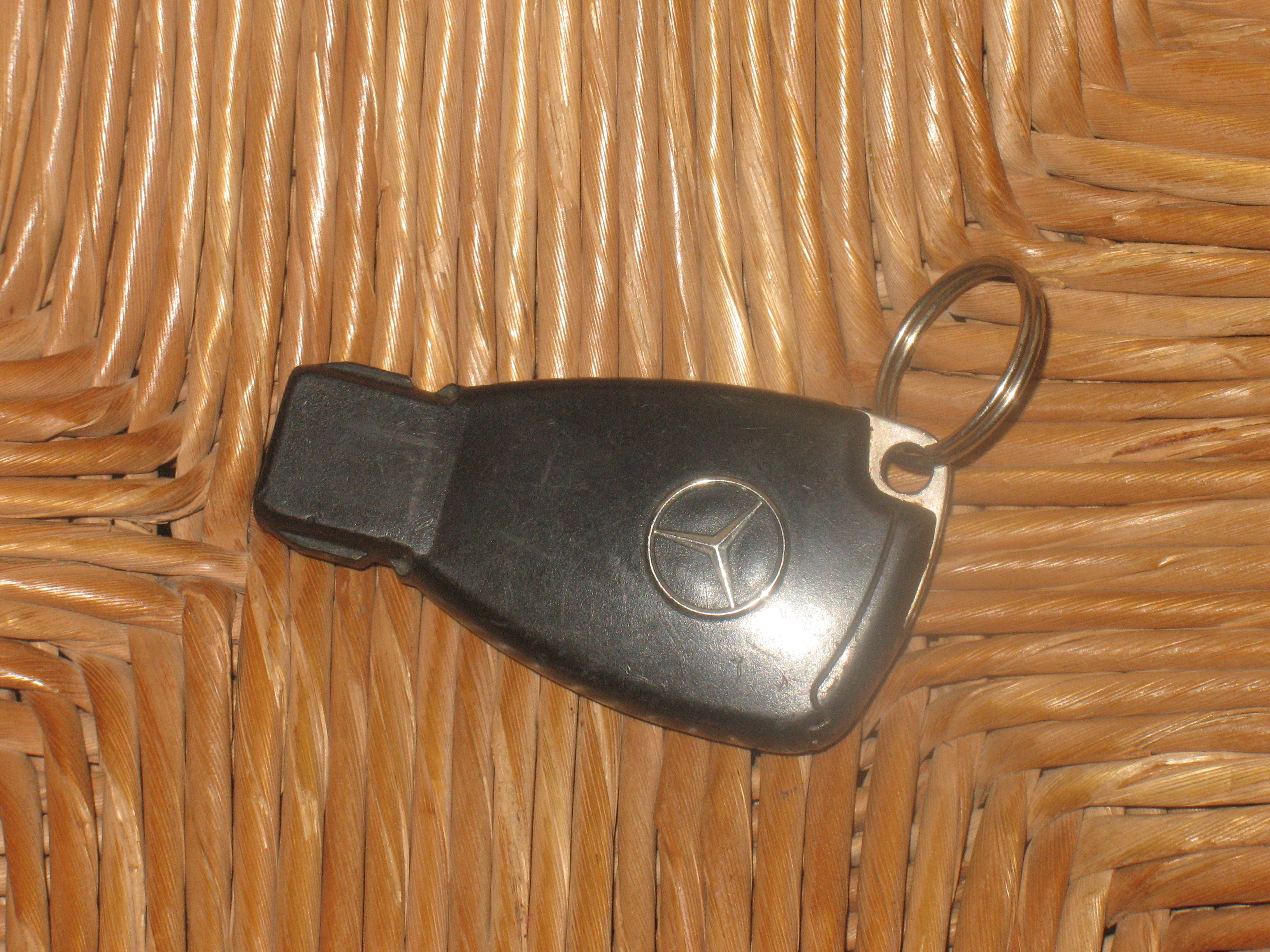 Chiave Compatibile con Mercedes Benz Keyless A B C E G Classe GLC CLE CLA W177 W205 W213 W222