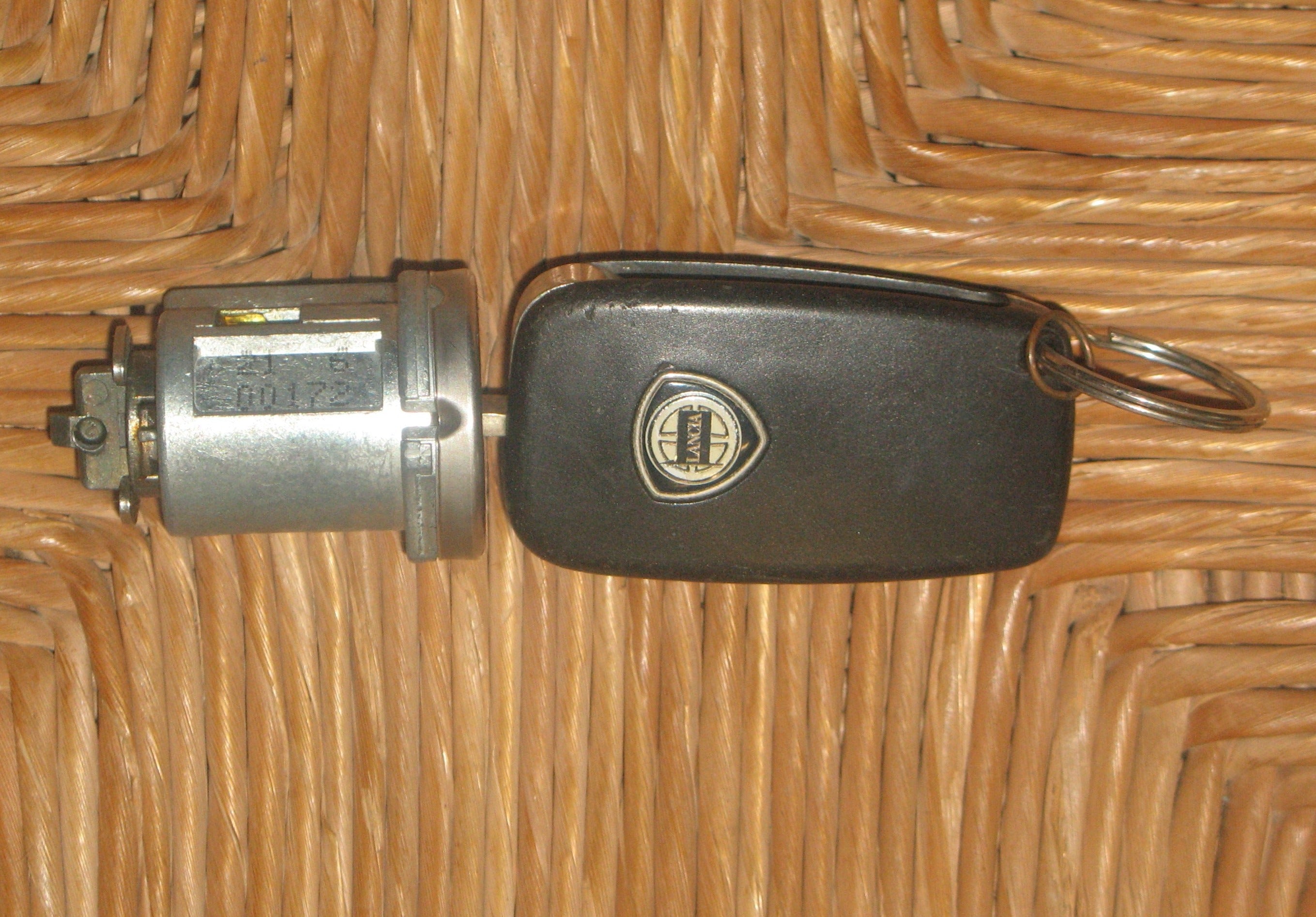 Blocchetto chiave lancia ypsilon con telecomando 1.2 1.4