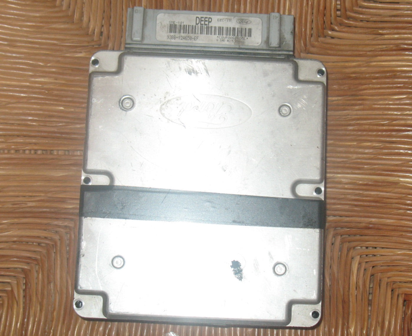 ECU CENTRALINA MOTORE FORD MONDEO 2.0 93BB-12A650-EF 93BB12A650EF SME-101 B8WR00A00TN9 DEEP