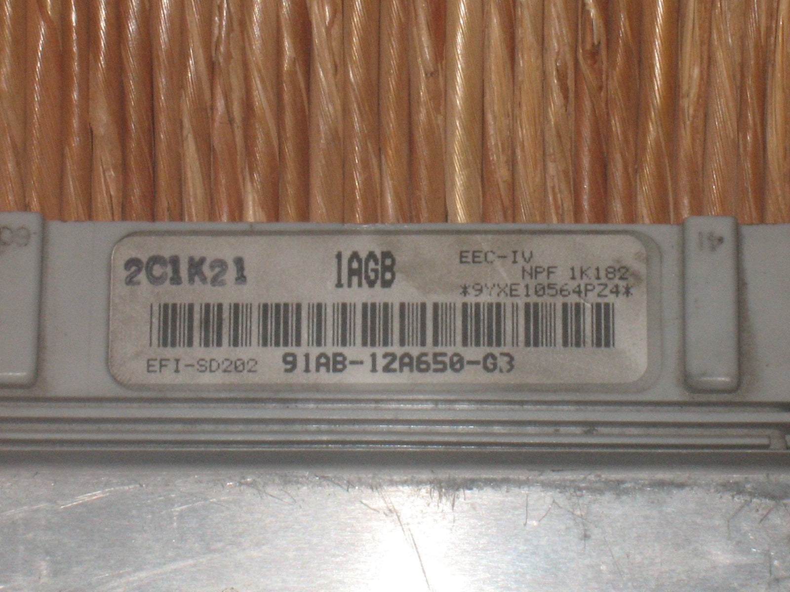 ECU ENGINE CONTROLLER FORD ESCORT 91AB-12A650-GB 91AB12A650GB 1AGB EFI-SD202