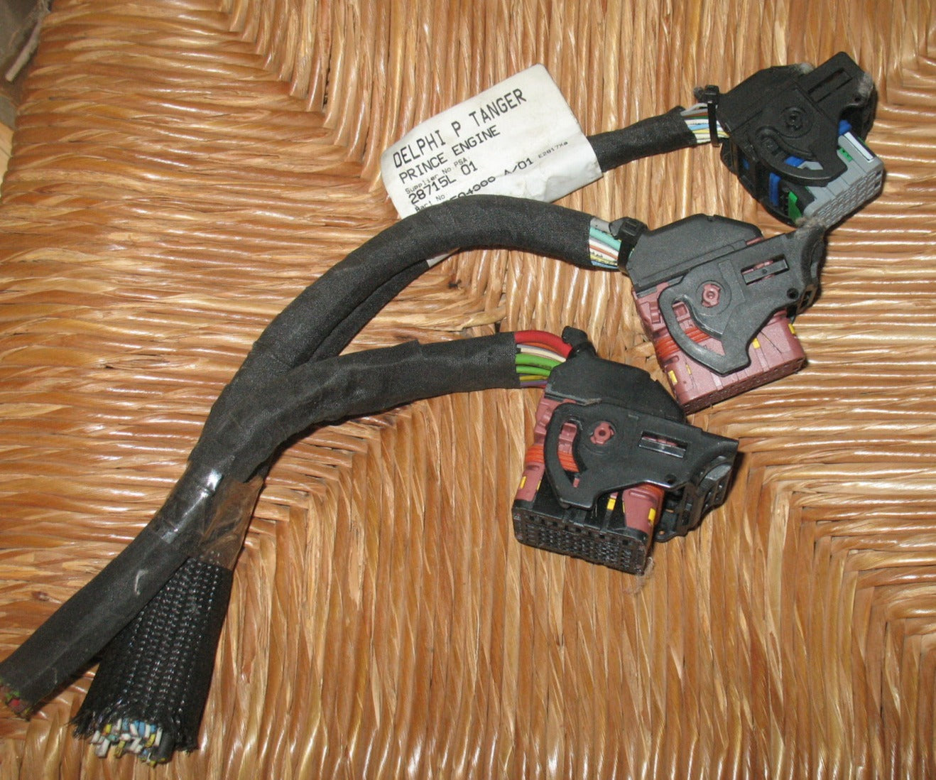 Spine PEUGEOT 207 1.4 Petrol 8FS Engine Wiring Loom Harness V758594980