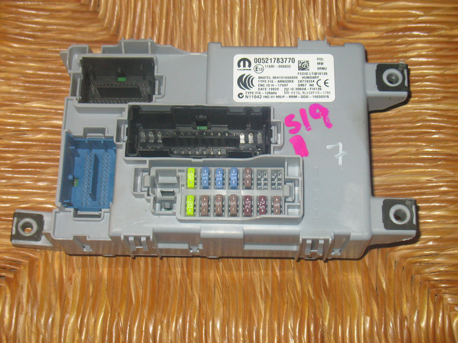 Centralina fusibili interna Fiat 500 2019 00521783770  DELPHI 521783770