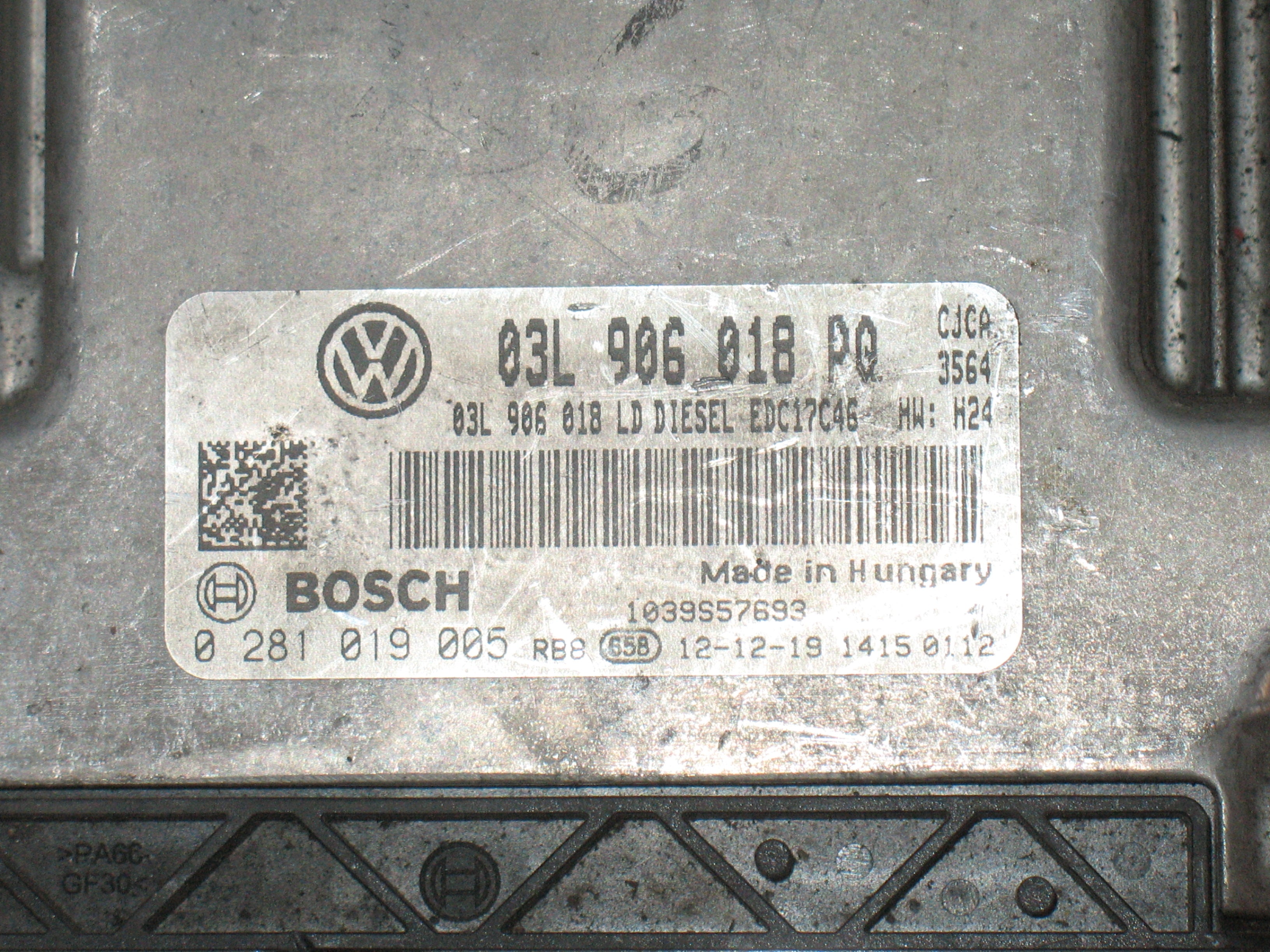 Seat Exeo Turbo diesel 143hp 105kW 2.0 CJCA EDC17C46 1037525517 03L906018PQ 9978 0281019005