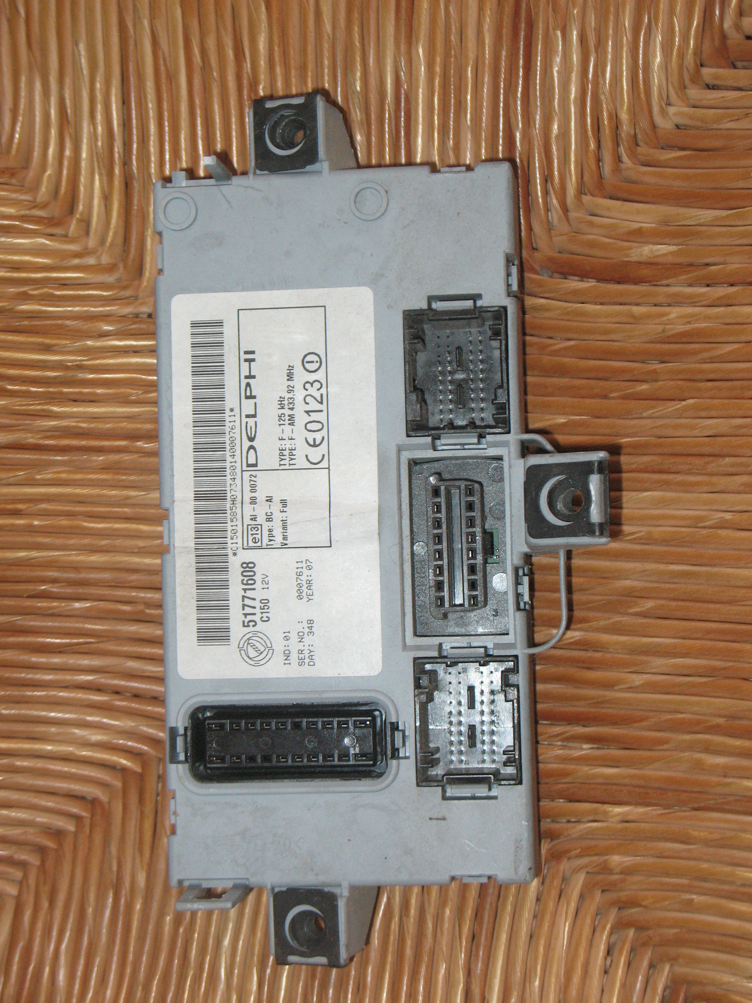 CENTRALINA PORTA FUSIBILI FIAT Ducato 5° Serie 1360733080 Diesel (0614) 728420 325722824646