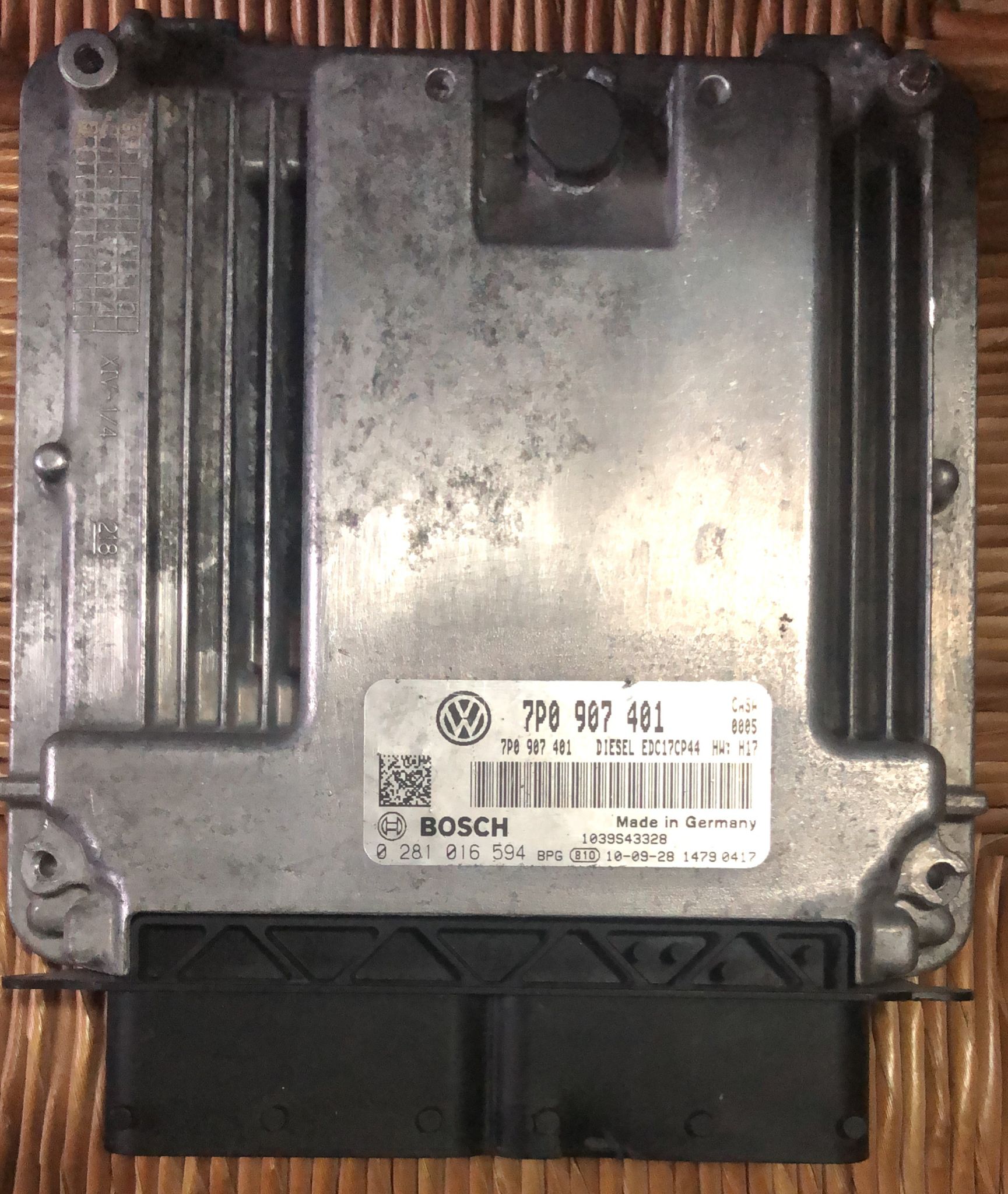 Ecu VW TOUAREG 3.0 TDI 0281016594 EDC17CP44-3.5 ( 2010-2018 ) 7p0907401 bosch