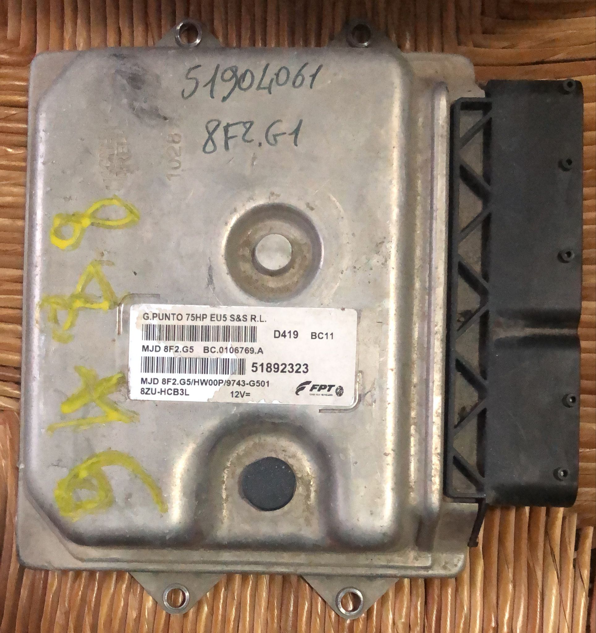 ecu FIAT Grande Punto 3° Serie 51892323 Benzina (12>) mjd 8f2.g5 HW00P