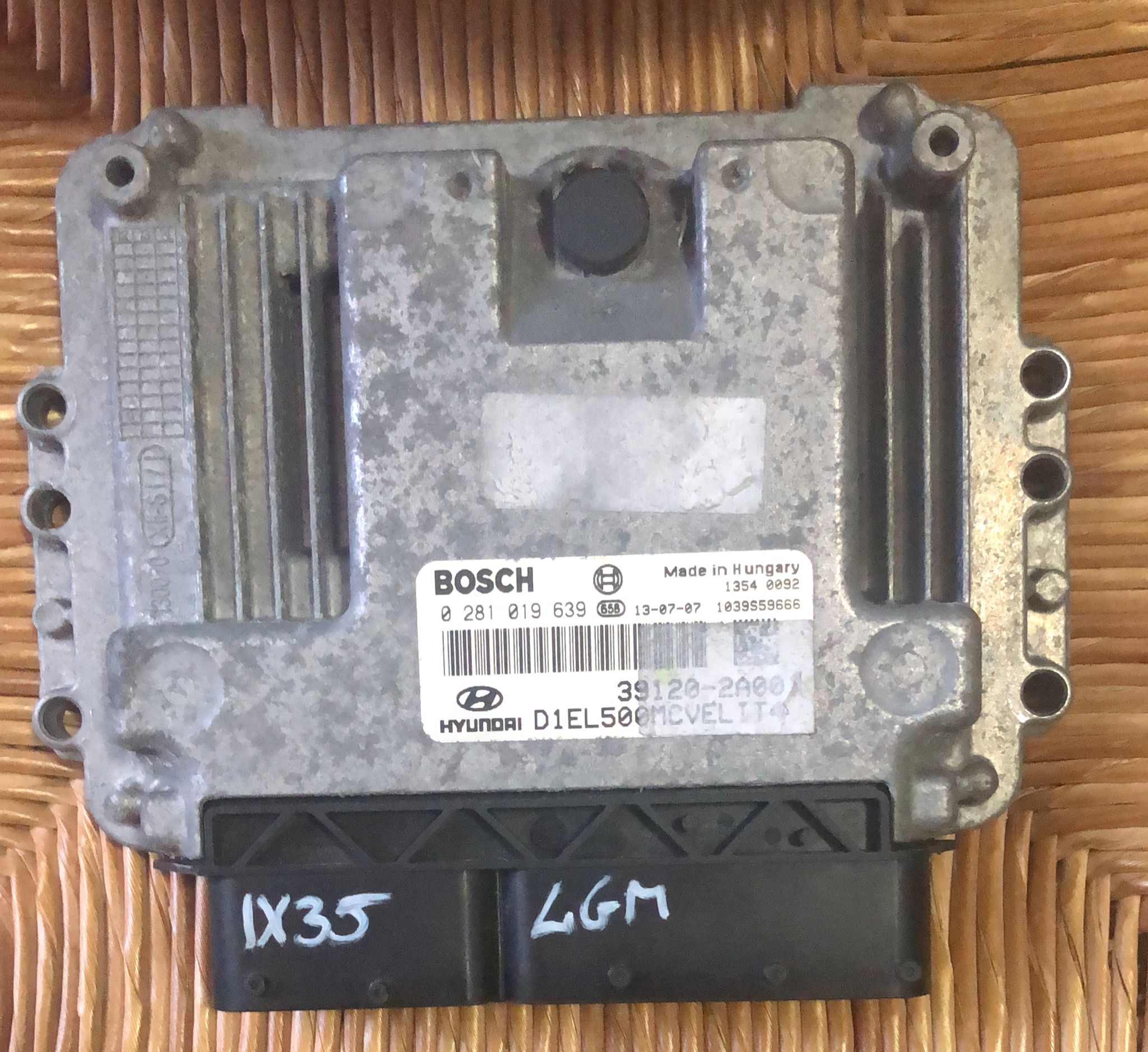 HYUNDAI IX35 Motore ECU 39120-2A001 Bosch 0281019639 EDC17C08-5.25