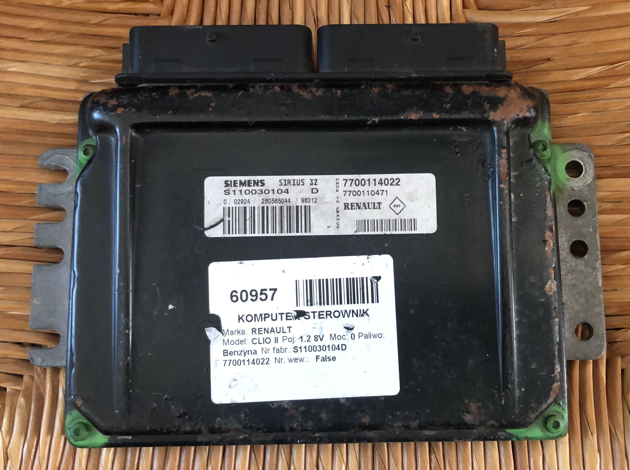 Centralina motore RENAULT CLİO SİRİUS32 7700114022 7700110471 S110030104 D