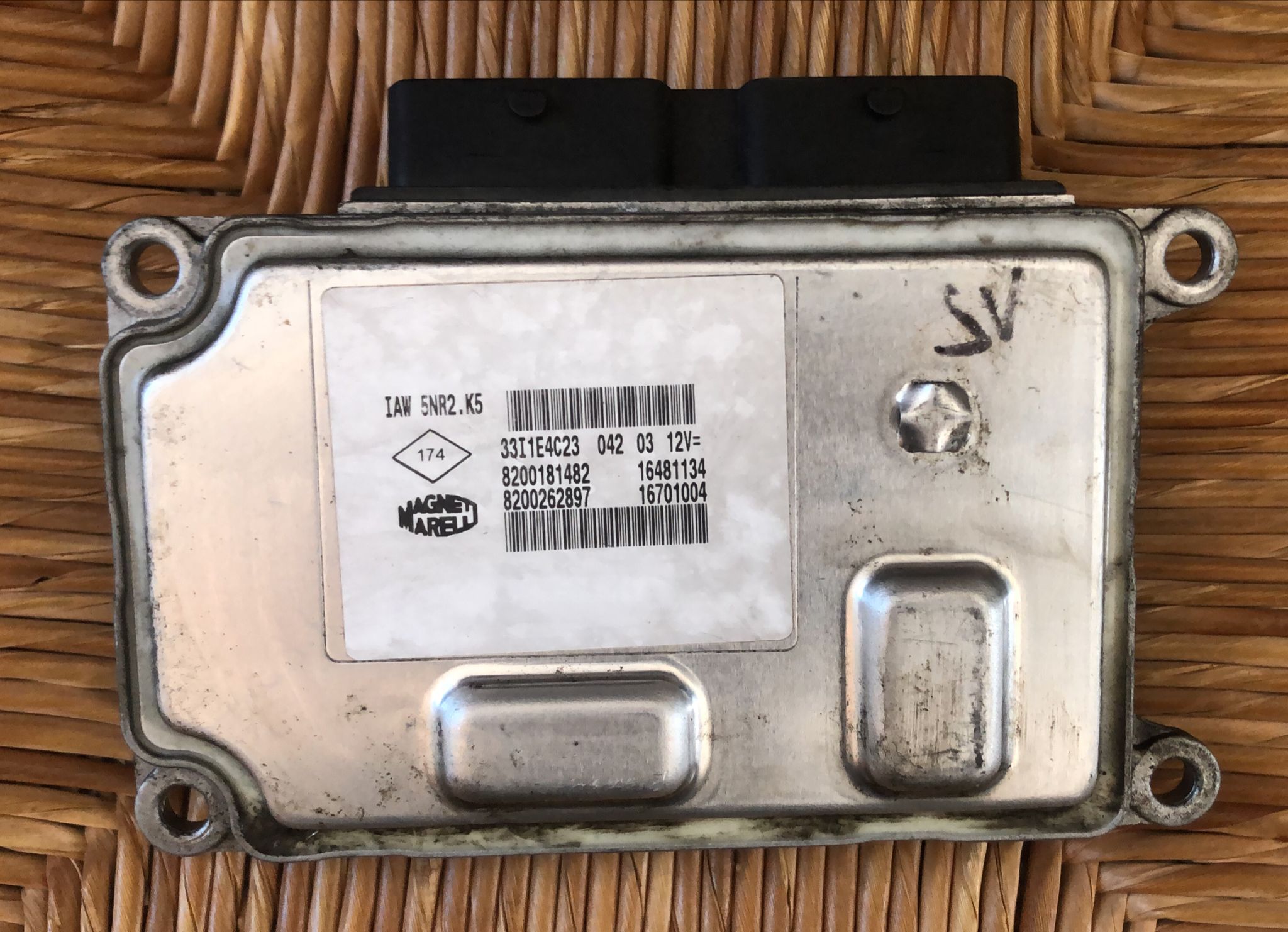 ECU RENAULT MEGANE IAW 5NR2.K5 8200181482 8200336687