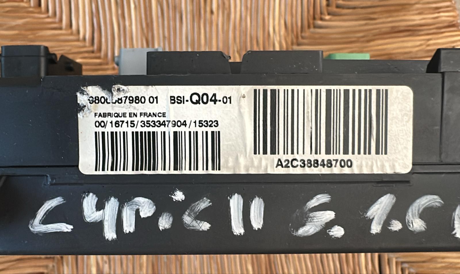 body Scatole Fusibili BSI-Q04-01 9806687980 01 A2C38848700 PSA BSIQ0401 CON CHIAVE