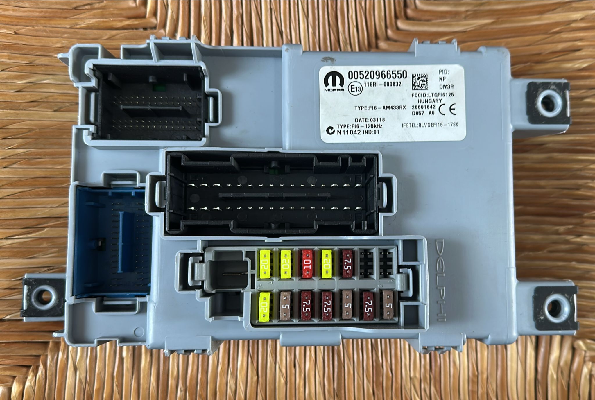 00520966550 CENTRALINA BODY COMPUTER BCM FIAT PANDA 312 MOPAR DELPHI TYPE FI6