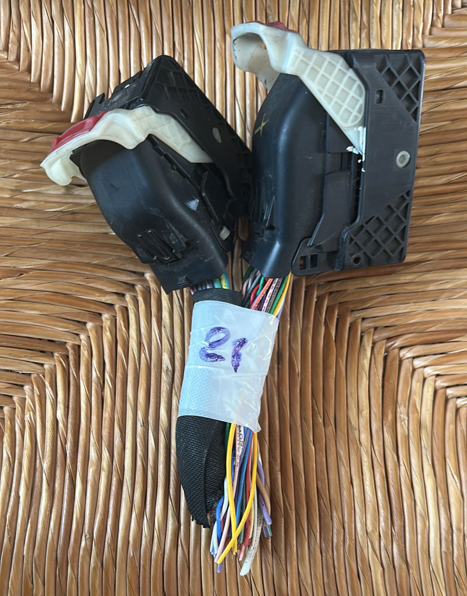 CONNETTORI 34854110101 / 34853012100 per PEUGEOT Partner 3° Ser 1.6 BH01 BOSCH 0281032456 9814182680 EDC 17C60