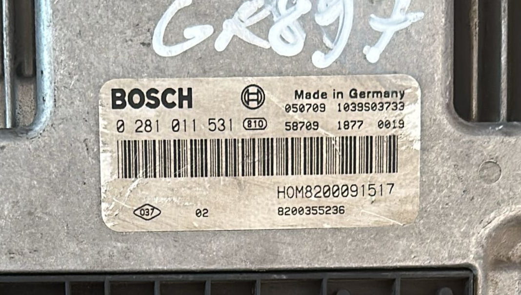 ECU CENTRALINA RENAULT TRAFIC VIVARO BOSCH 0281011531 EDC 15C13-6.2