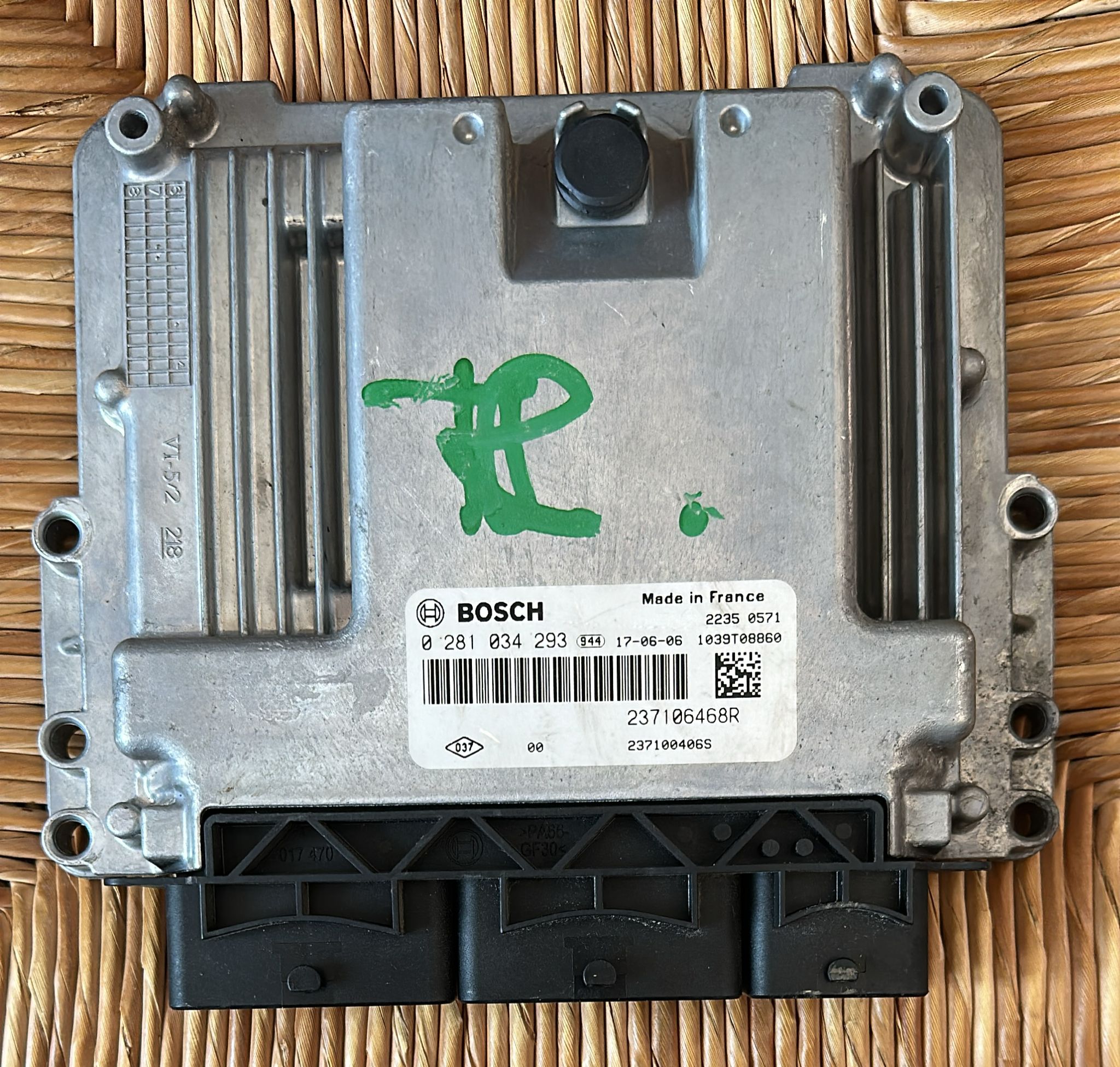 ECU Renault grand scenic 1.6 dci 2018 EDC 17C84-3.3 BOSCH 0281034293 237106468R