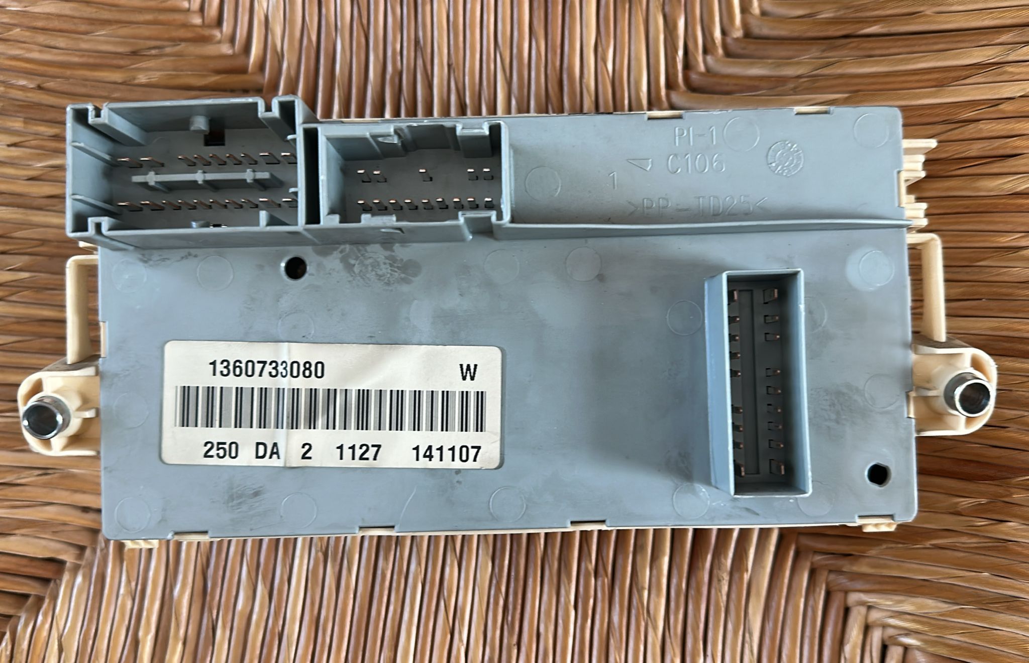 CENTRALINA PORTA FUSIBILI PEUGEOT Boxer 3° Serie 1360733080 F30DT diesel 2999