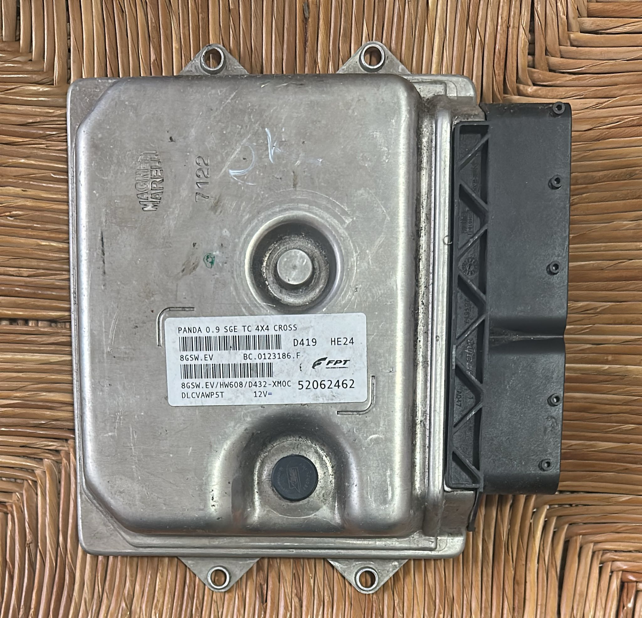 Centralina iniezione 0.9 TwinAir Turbo 66kw FPT 52062462 Fiat Panda Cross 8gsw.ev bc.0123186.f