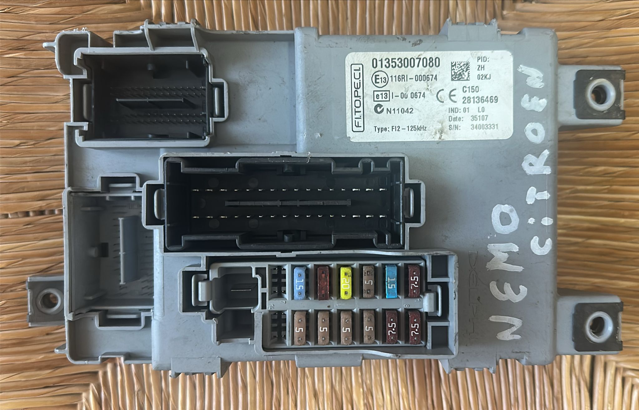 BODY COMPUTER Citroen NEMO 0135007080 ind: 01 L0 28136469 Delphi FITOPECI