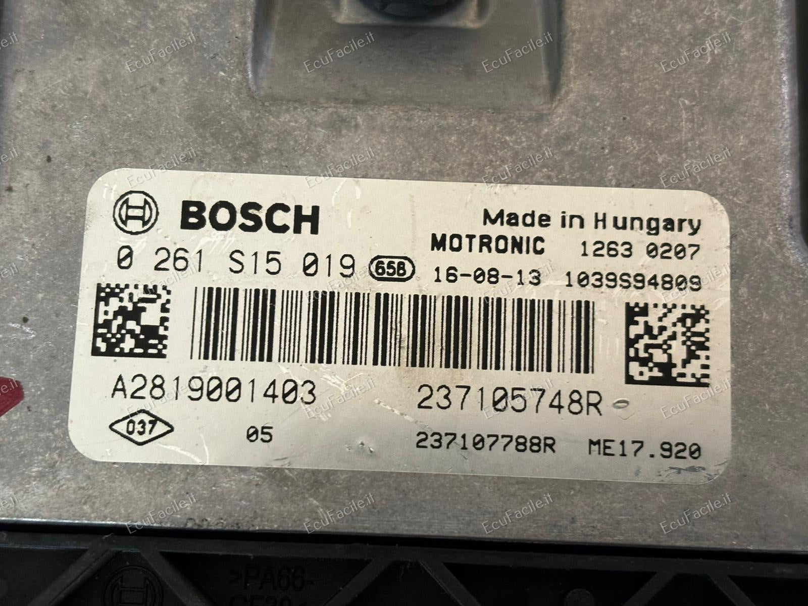 ECU Renault Twingo 0261S15019 A2819001403 237105748R ME17 9.20