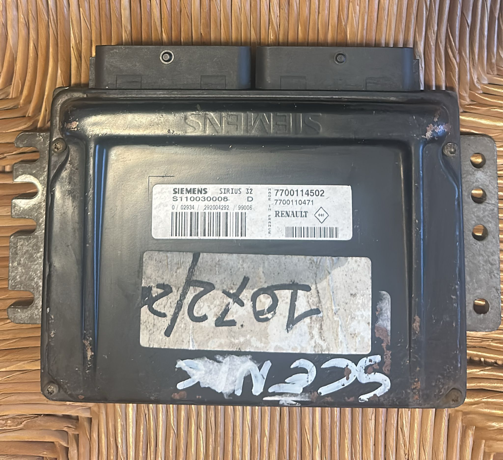ECU RENAULT SCENIC CLIO 1.6 S110030008D 7700114502 SIRIUS 32