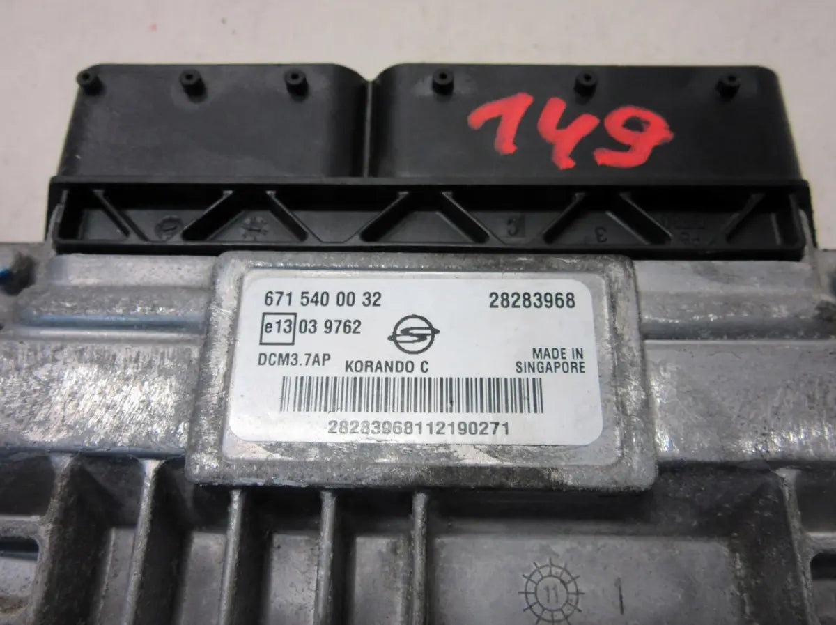 ECU Ssangyong Korando ACTYON 6715400032 28283968 DCM3.7AP