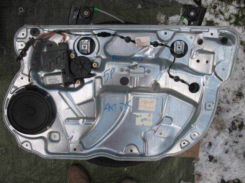 Pannello ANTERIORE DESTRO 5 porte 6Q2959801A POLO 02-05