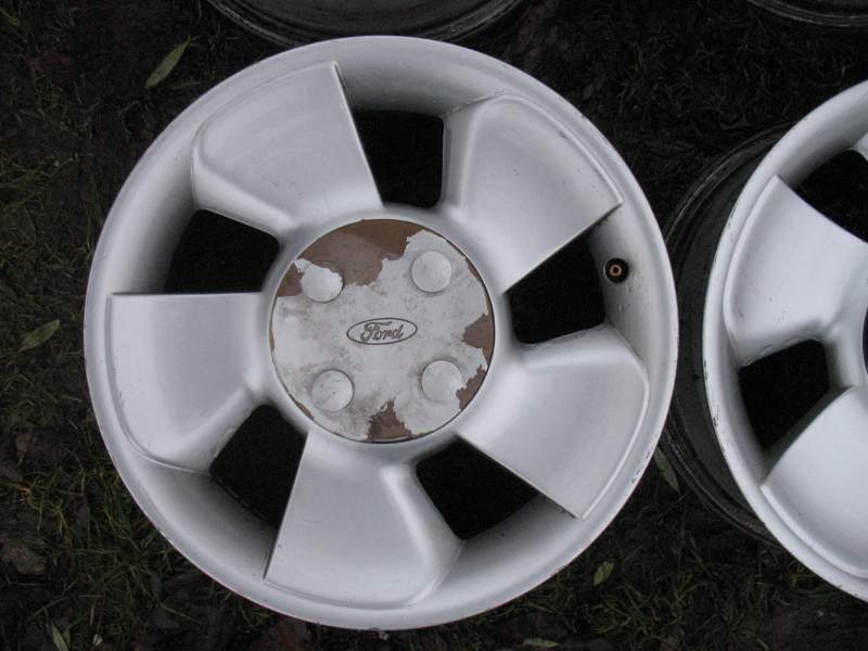 4 Ford Puma lega da 15 - 6Jx15 H2 ET 34 PCD 108 Mozzo 63,3