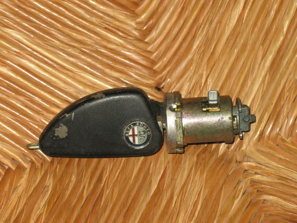 Blocchetto con chiave alfa 147 con telecomando