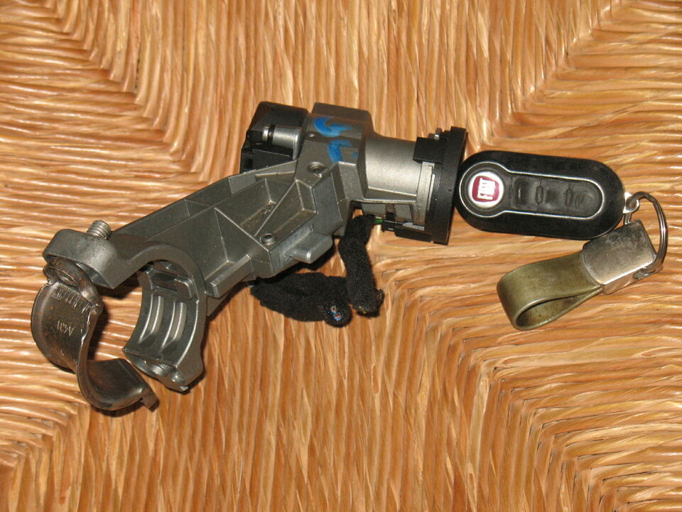 Blocchetto con chiave fiat grande punto 51813197b365 61039102