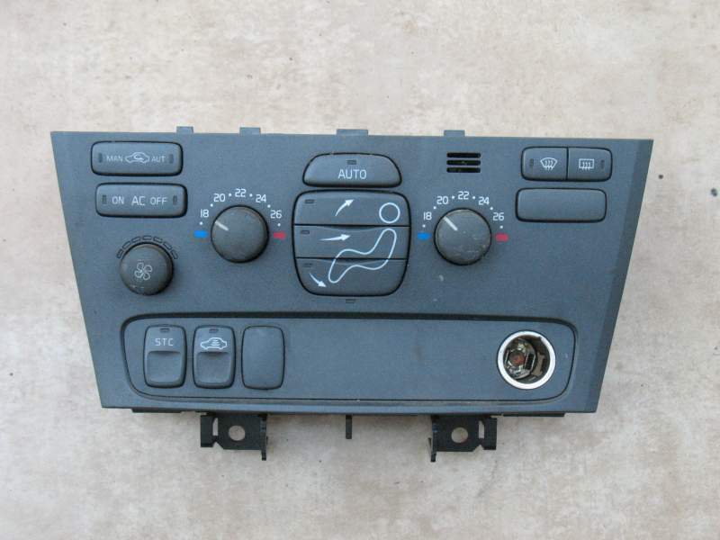 Climatronic panel Volvo V70 (SW) 2.4 D5 20V 2002