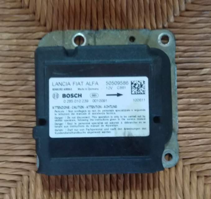 Ecu centralina aerbag fiat giulietta 50509586 bosch 0285010239