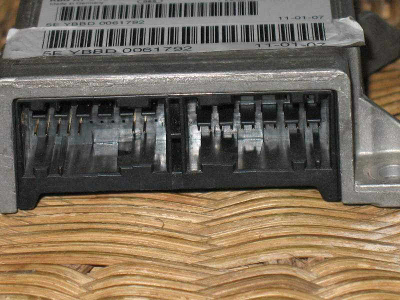 ECU Peugeot 207 1.4 2006 PSA 9663593380-00 airbag 0285010110