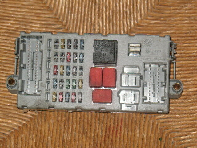 Ecu centralina porta fusibili lancia y 51733921 51734379