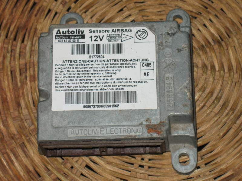 ECU AIRBAG Fiat Doblo 608673700E Autoliv 51772804 608673700G