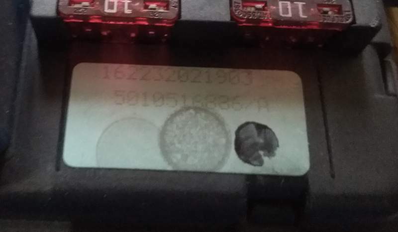 Ecu scatola fusibili renault premium 5010516886a 162232021903