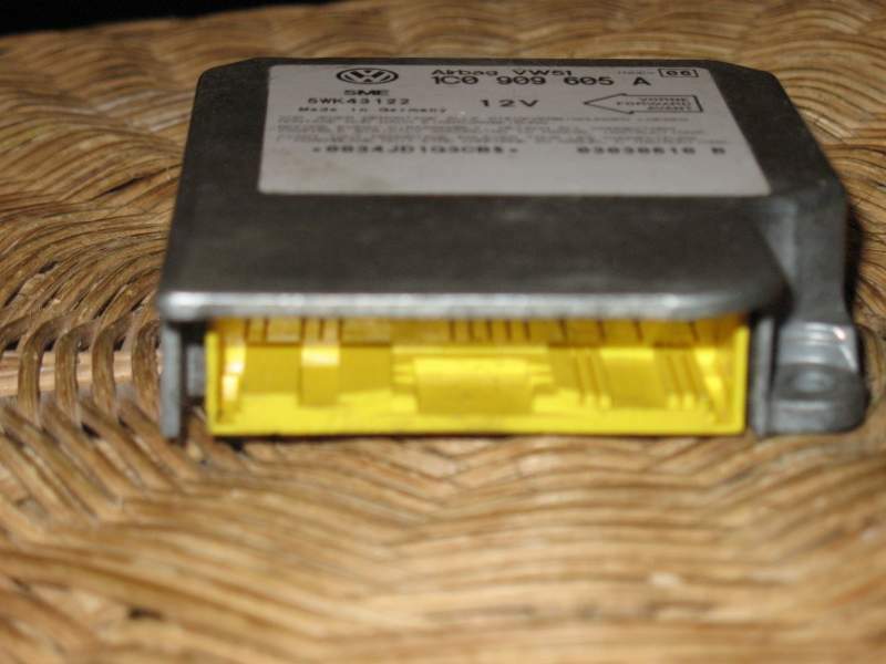 WV TRANSPORTER T5 2006 Audi Airbag centralina 1C0909605A