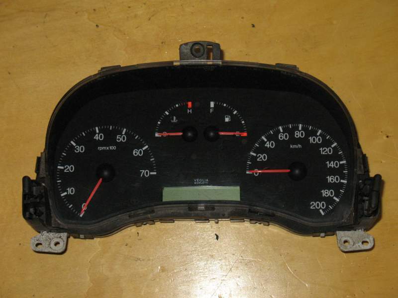 FIAT Punto 188 tachimetro strumento combinato 46736317
