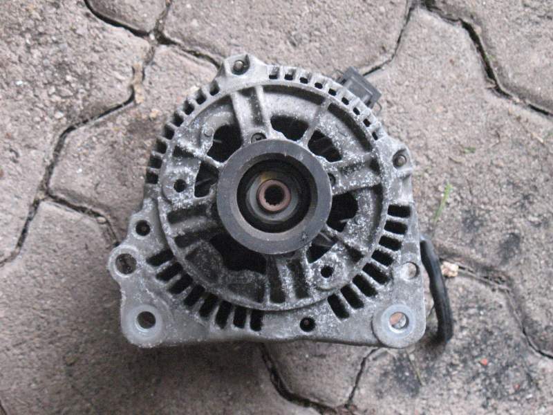 Alternatore VW seat skoda 70a 14v BOSCH 0123310019