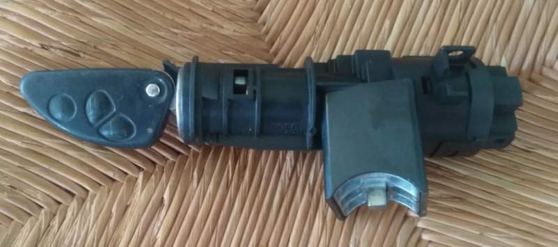 Blocchetto chiave originale con telecomando a chiave alfa 147