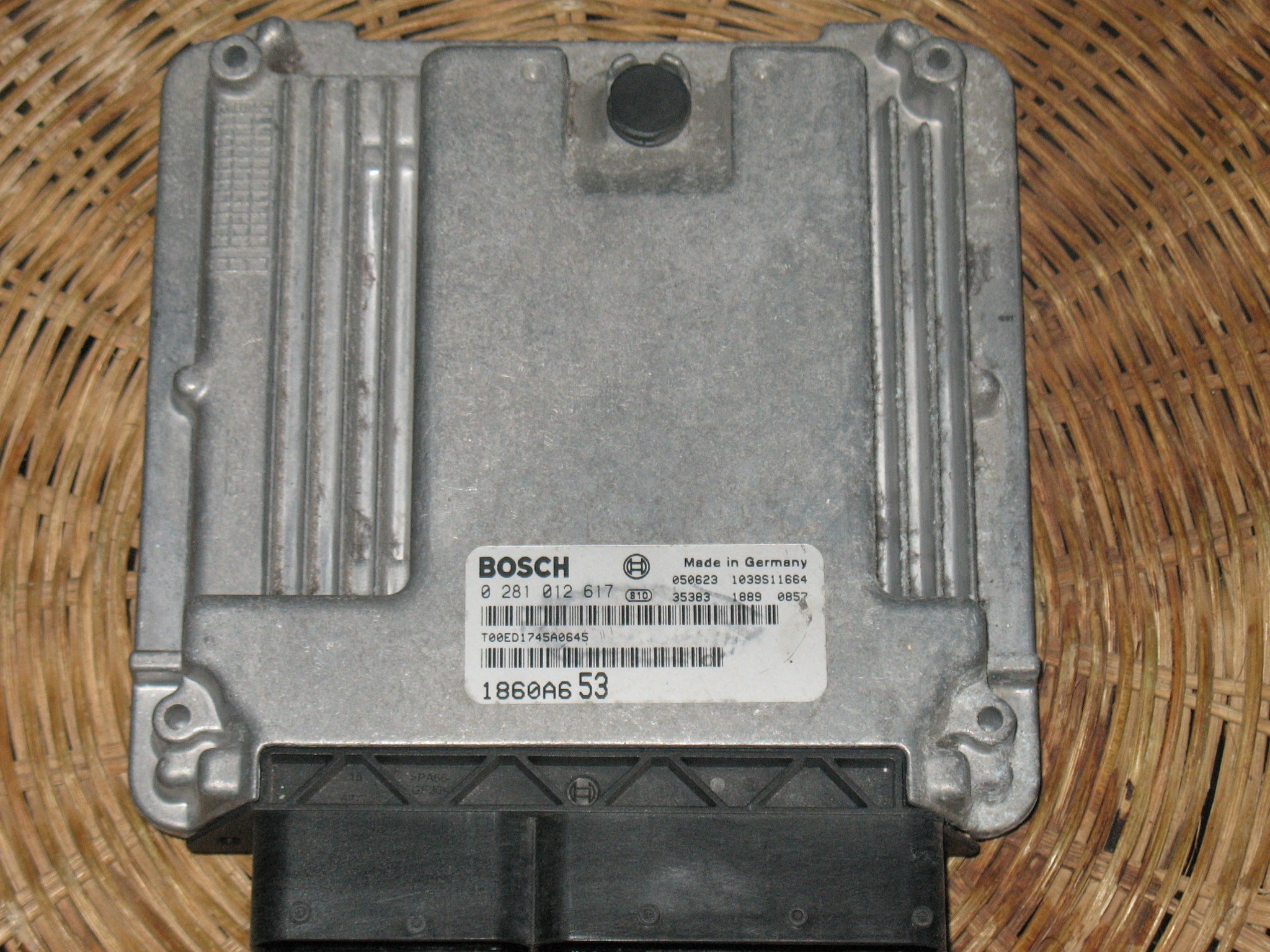 ECU Mitsubishi Lancer 2.0DID BOSCH 0281012617 EDC16U31-4.70