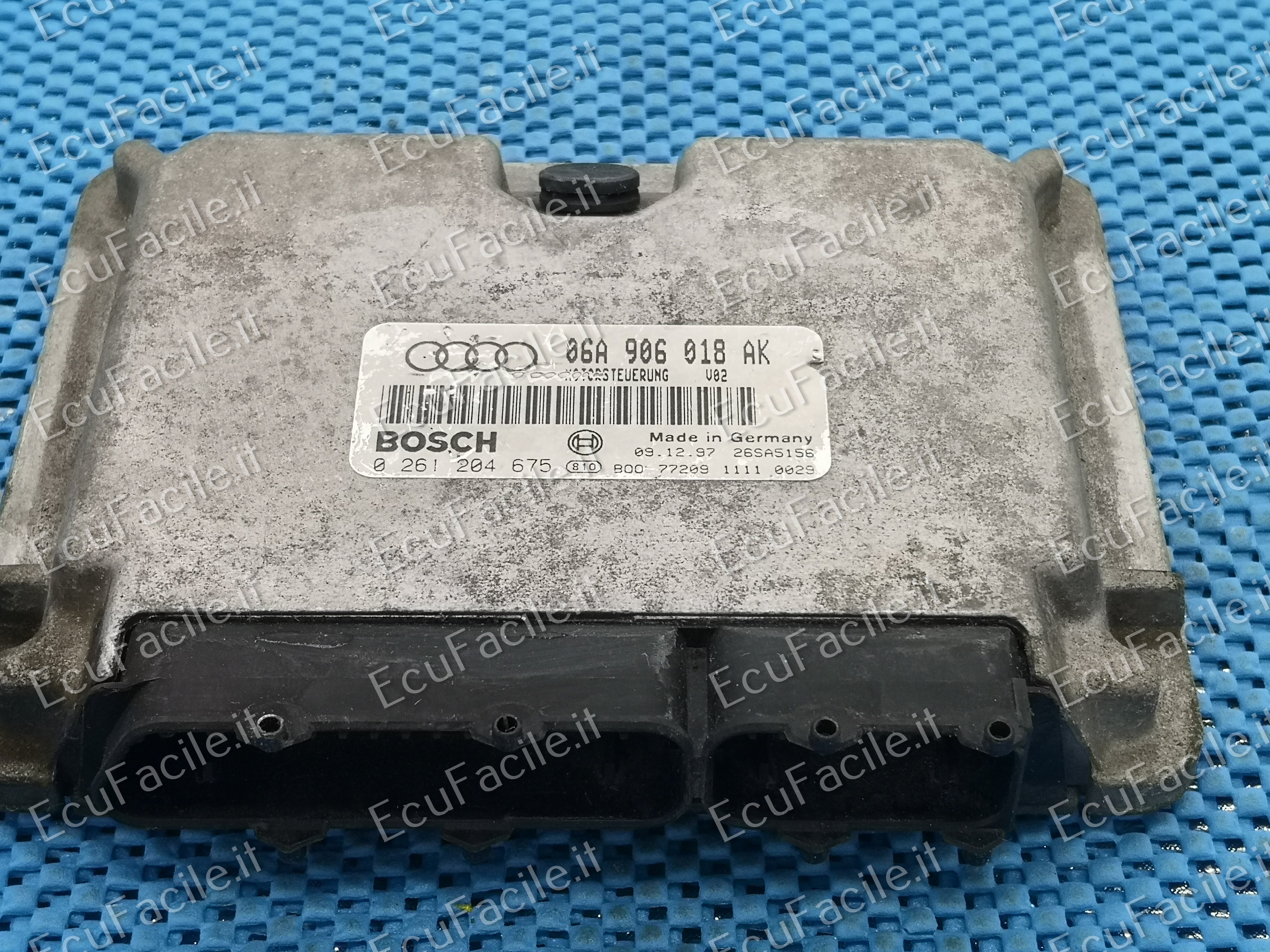 ECU CENTRALINA AUDI A3 1.8 20V 0261204675 06A906018AK V02
