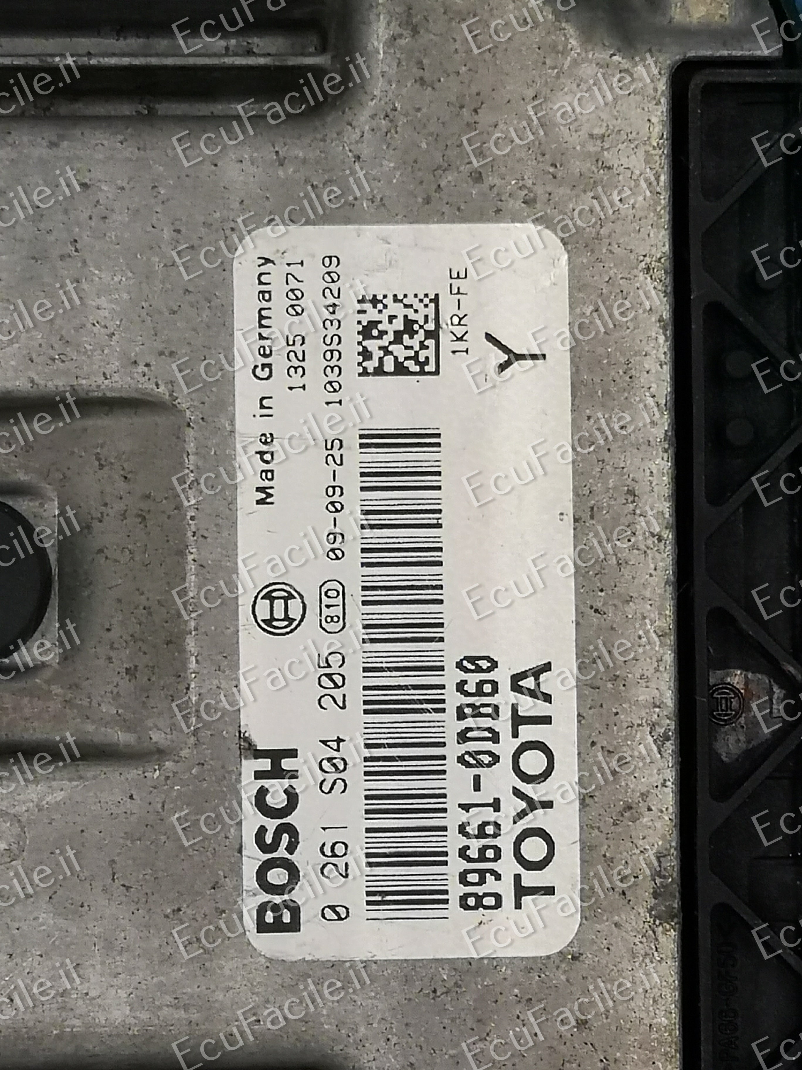 ECU MOTORE TOYOTA YARIS 1.0 bj09 896610db60 BOSCH 0261S04205