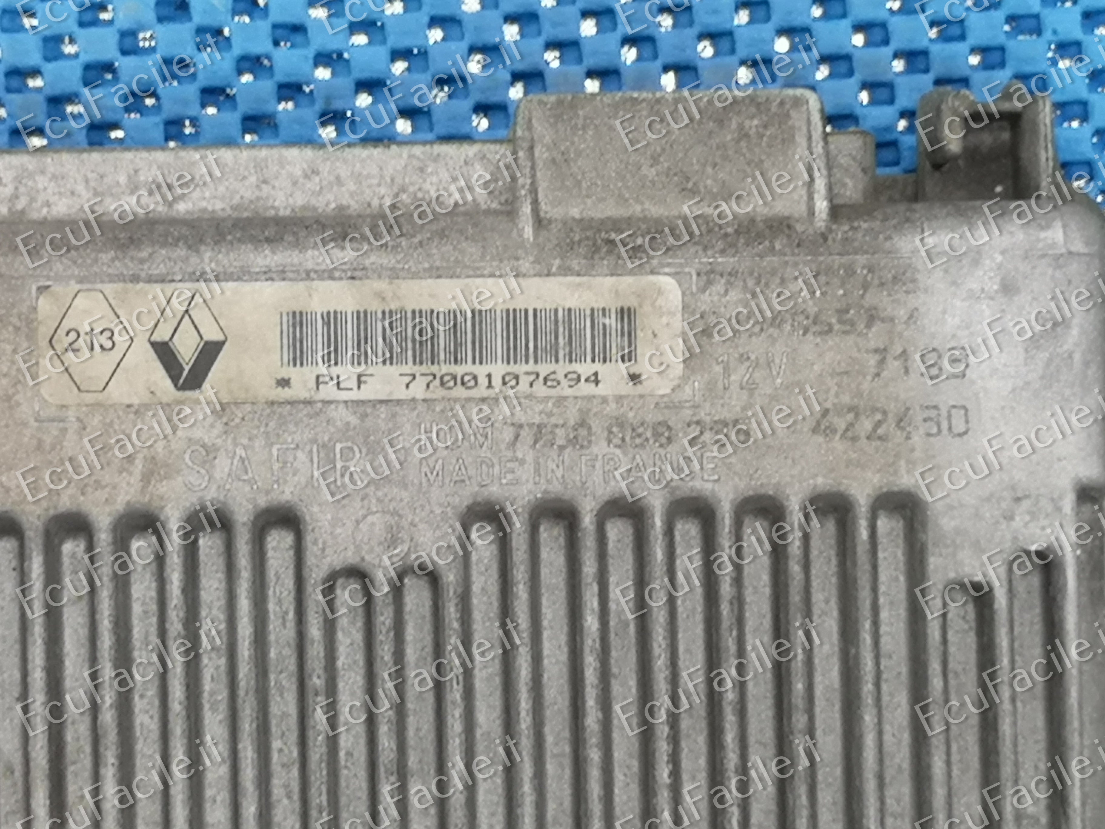 ECU RENAULT Clio I (57) 1.2 40 kW 54 CV 7700107694 7700107705